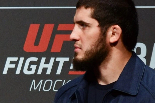 UFC подтвердил, что Махачев сразится с Дос Аньосом